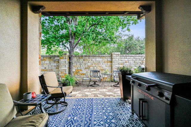 104 Rivalto CIR 1, Lakeway, TX 78734