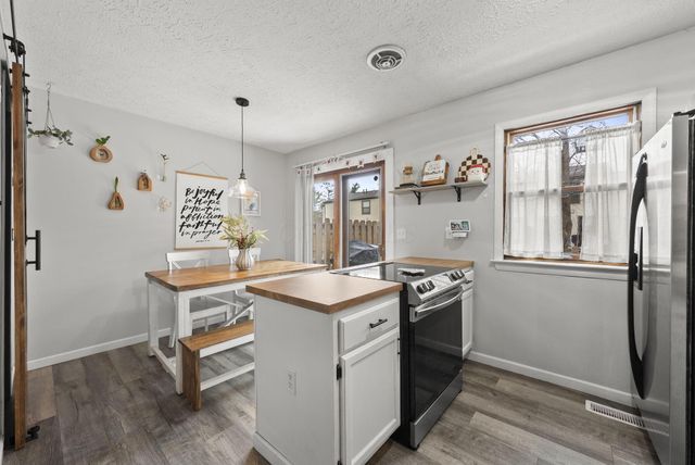 696 Keys View Court, Columbus, OH 43085