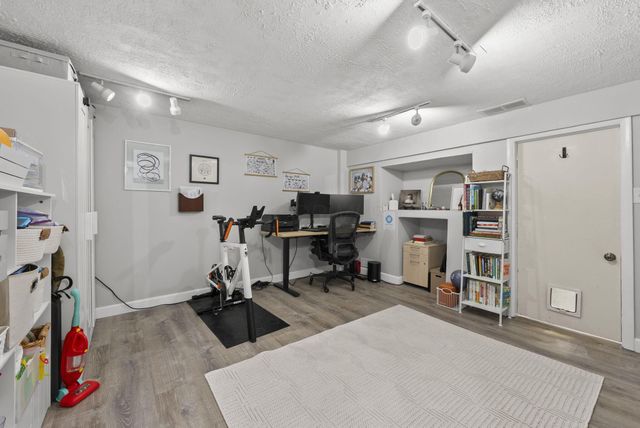 696 Keys View Court, Columbus, OH 43085