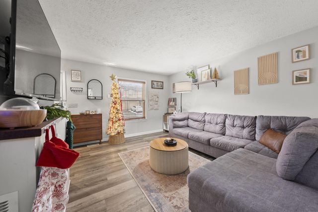 696 Keys View Court, Columbus, OH 43085