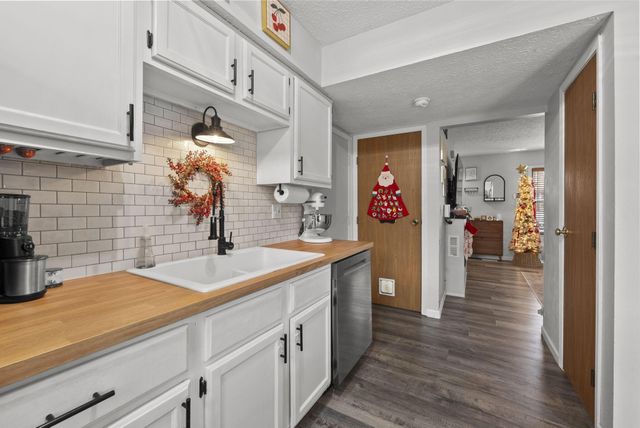 696 Keys View Court, Columbus, OH 43085