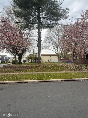 301 TAYLOR AVE, Essington, PA 19029