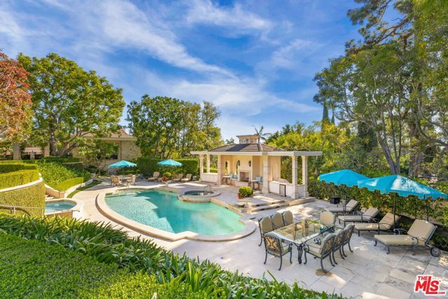 400 St Cloud Road, Los Angeles, CA 90077