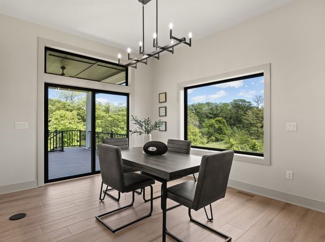 16405 Ironwood Lane, Urbandale, IA 50323