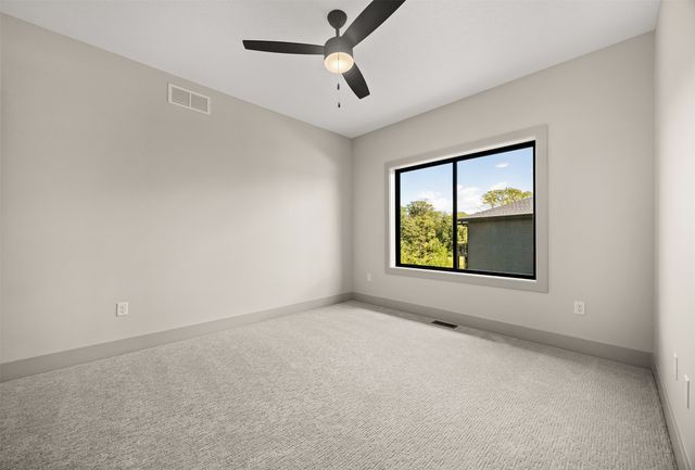 16405 Ironwood Lane, Urbandale, IA 50323