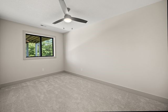 16405 Ironwood Lane, Urbandale, IA 50323