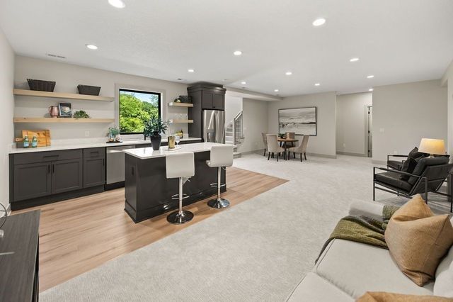 16405 Ironwood Lane, Urbandale, IA 50323