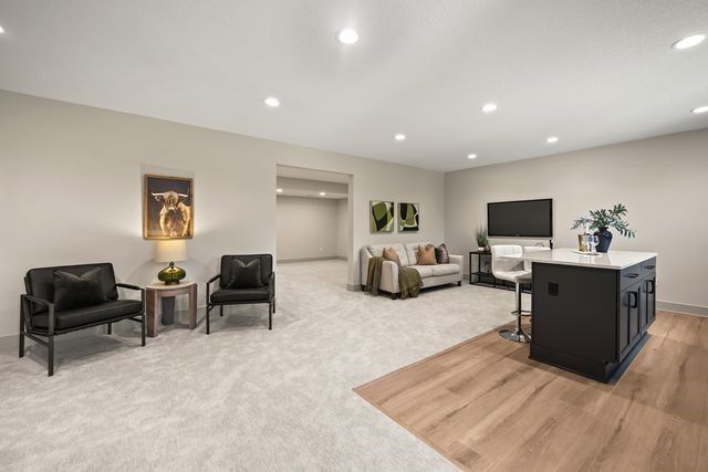 16405 Ironwood Lane, Urbandale, IA 50323