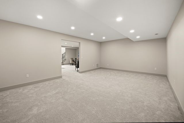 16405 Ironwood Lane, Urbandale, IA 50323