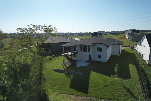 16405 Ironwood Lane, Urbandale, IA 50323