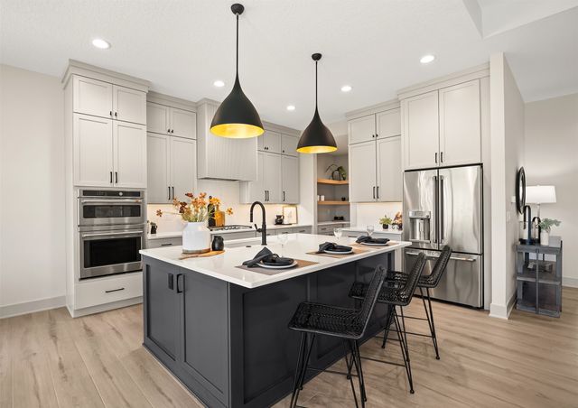 16405 Ironwood Lane, Urbandale, IA 50323