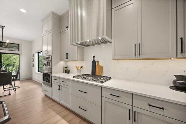 16405 Ironwood Lane, Urbandale, IA 50323