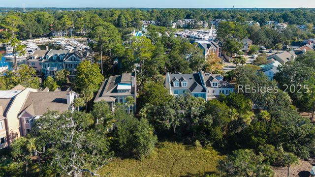 141 Harbour Psge, Hilton Head Island, SC 29926