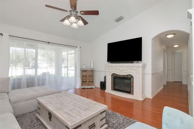 25944 WINNING COLORS WAY, Wesley Chapel, FL 33544