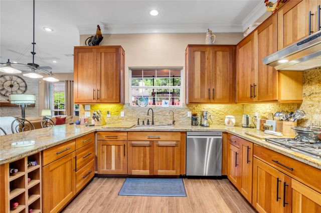 13414 Cherry Hill Drive, Montgomery, TX 77356