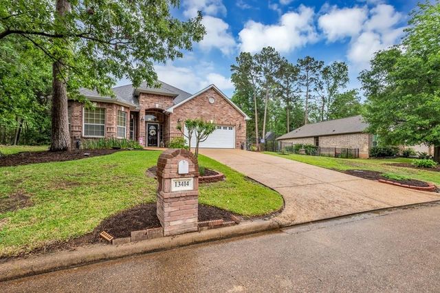 13414 Cherry Hill Drive, Montgomery, TX 77356