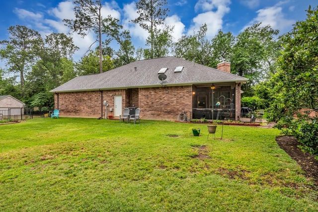 13414 Cherry Hill Drive, Montgomery, TX 77356