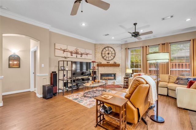 13414 Cherry Hill Drive, Montgomery, TX 77356