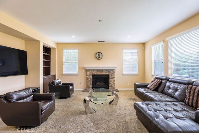 6877 Thistle Street, Eastvale, CA 92880