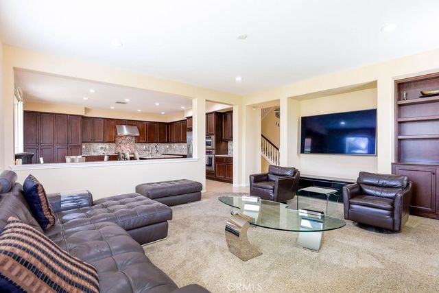 6877 Thistle Street, Eastvale, CA 92880