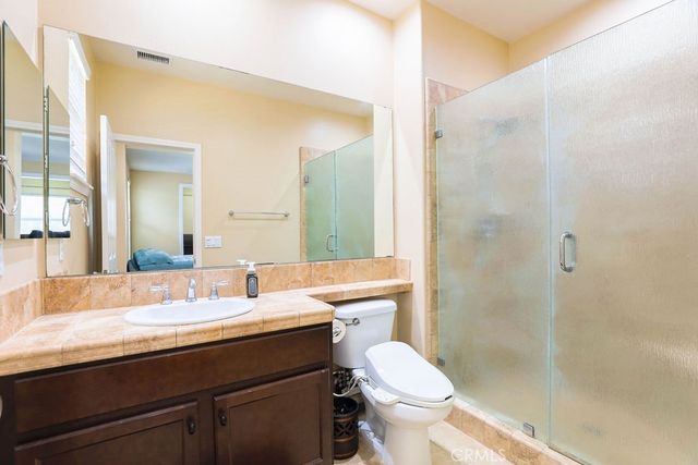 6877 Thistle Street, Eastvale, CA 92880
