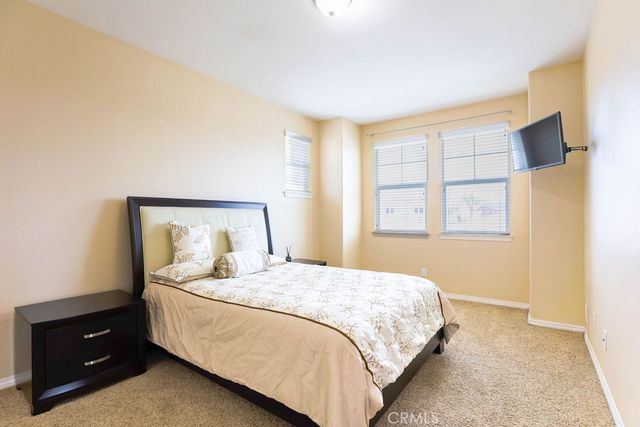 6877 Thistle Street, Eastvale, CA 92880