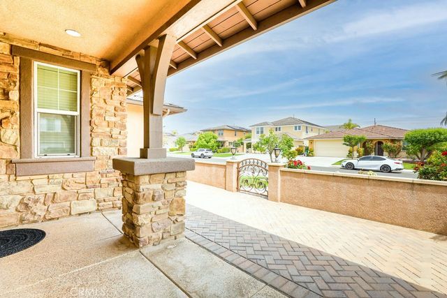 6877 Thistle Street, Eastvale, CA 92880