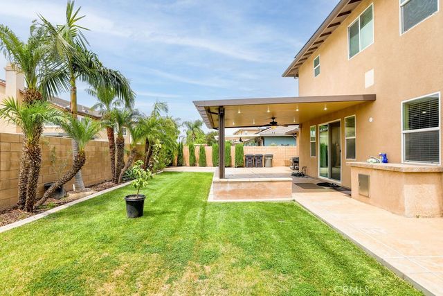 6877 Thistle Street, Eastvale, CA 92880