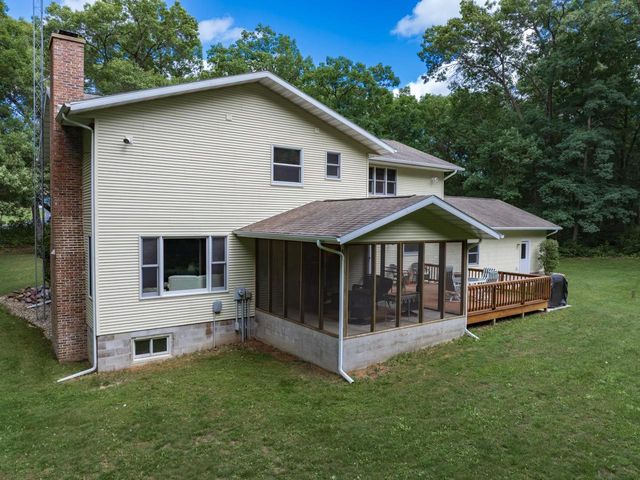 N5861 Woodland Hills Road, New Lisbon, WI 53950