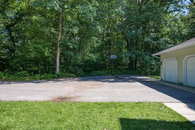 N5861 Woodland Hills Road, New Lisbon, WI 53950