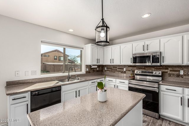 25541 W WINSLOW Avenue, Buckeye, AZ 85326