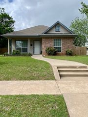 1008 N 14th Street, Waco, TX 76707