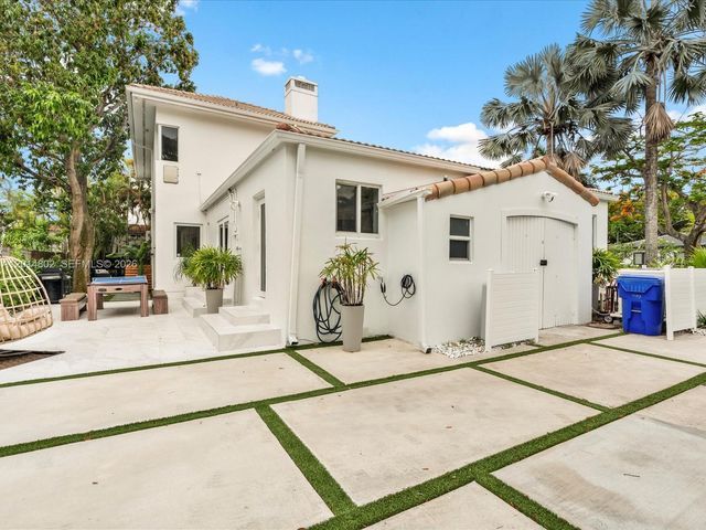 825 SW 23rd Rd 1, Miami, FL 33129