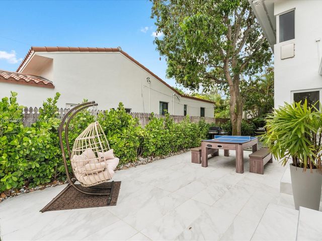 825 SW 23rd Rd 1, Miami, FL 33129