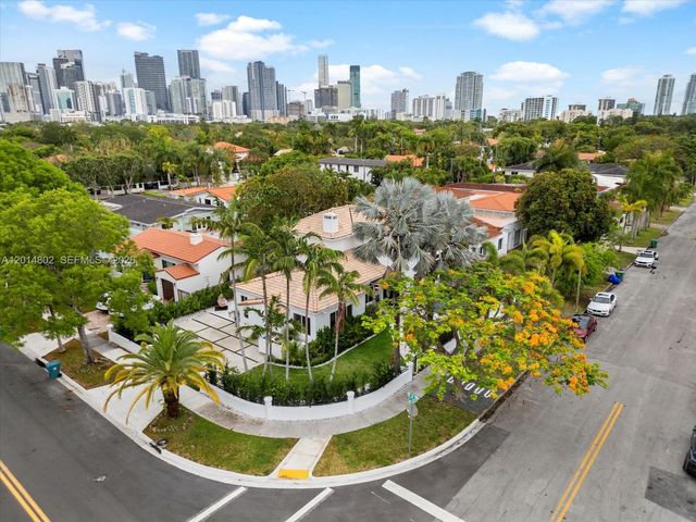 825 SW 23rd Rd 1, Miami, FL 33129