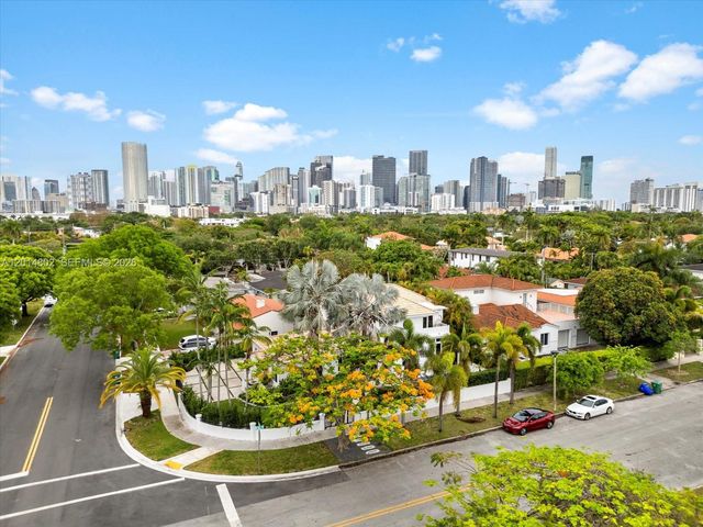 825 SW 23rd Rd 1, Miami, FL 33129