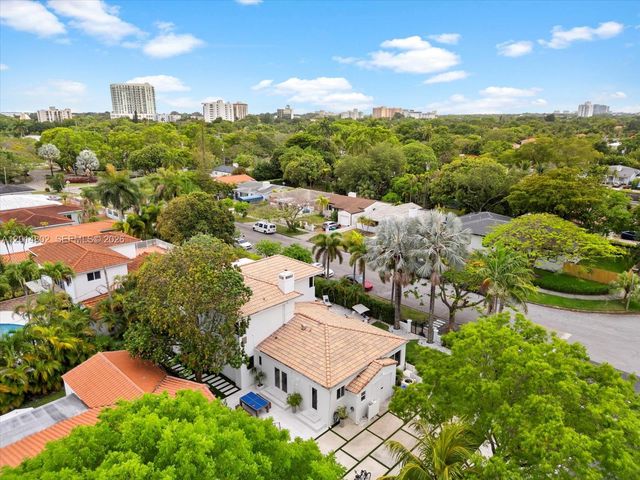 825 SW 23rd Rd 1, Miami, FL 33129