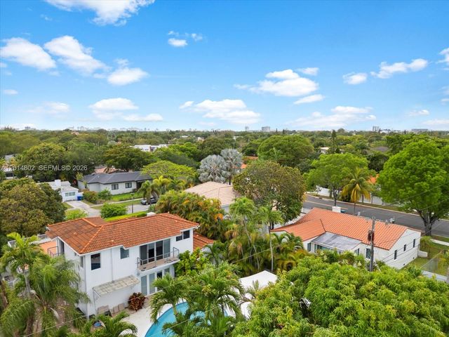 825 SW 23rd Rd 1, Miami, FL 33129