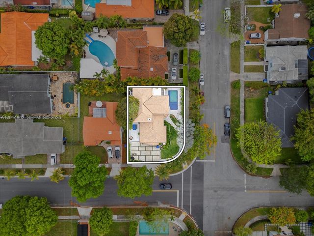 825 SW 23rd Rd 1, Miami, FL 33129