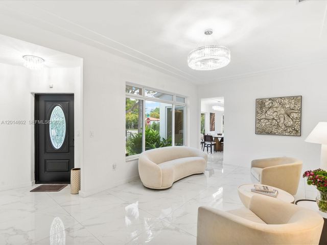825 SW 23rd Rd 1, Miami, FL 33129