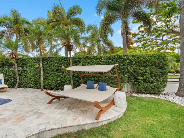 825 SW 23rd Rd 1, Miami, FL 33129