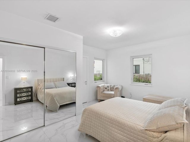 825 SW 23rd Rd 1, Miami, FL 33129