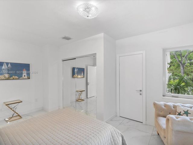 825 SW 23rd Rd 1, Miami, FL 33129