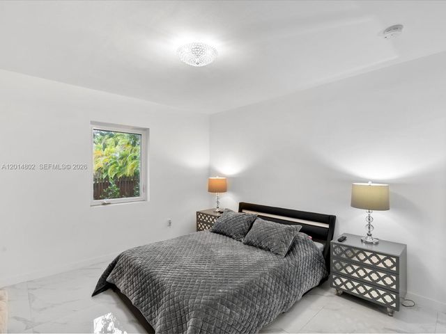 825 SW 23rd Rd 1, Miami, FL 33129