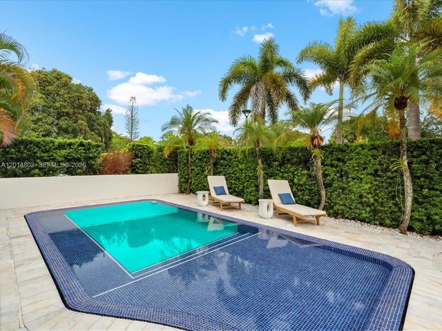 825 SW 23rd Rd 1, Miami, FL 33129