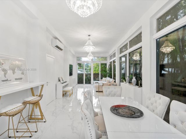 825 SW 23rd Rd 1, Miami, FL 33129