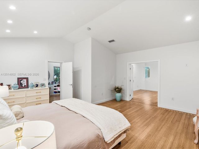 825 SW 23rd Rd 1, Miami, FL 33129