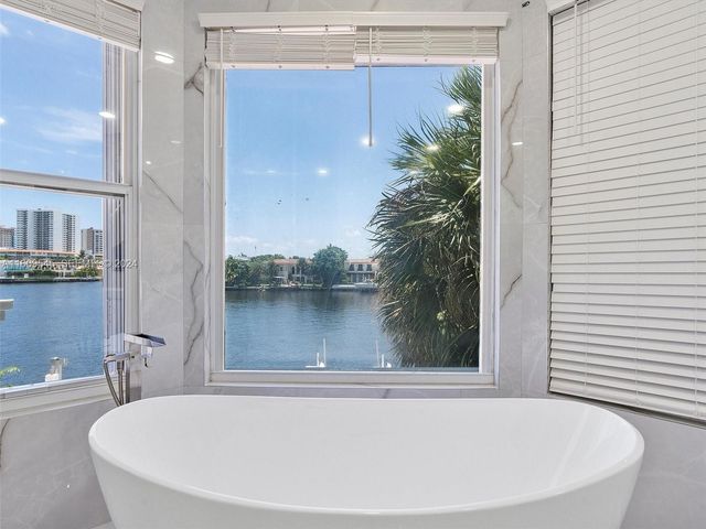 21301 NE 38th Avenue 58, Aventura, FL 33180