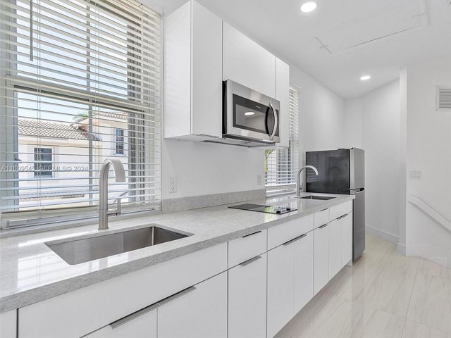 21301 NE 38th Avenue 58, Aventura, FL 33180
