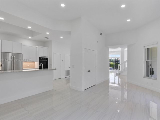 21301 NE 38th Avenue 58, Aventura, FL 33180